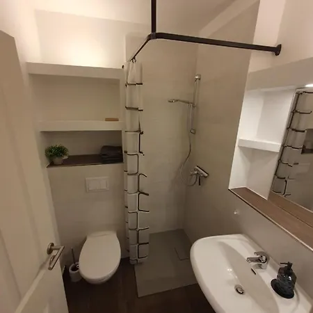 شقة Neumuehler Hof 