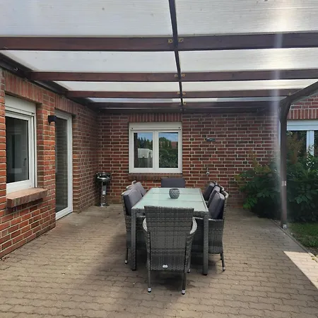 Neumühler Hof Stefan Bietet 4 Schlafzimmer Und 4 Bäder , Eine Große Badewanne Und Großer Terrasse Zum Garten, Kostenfreie Parkmöglichkeiten *
