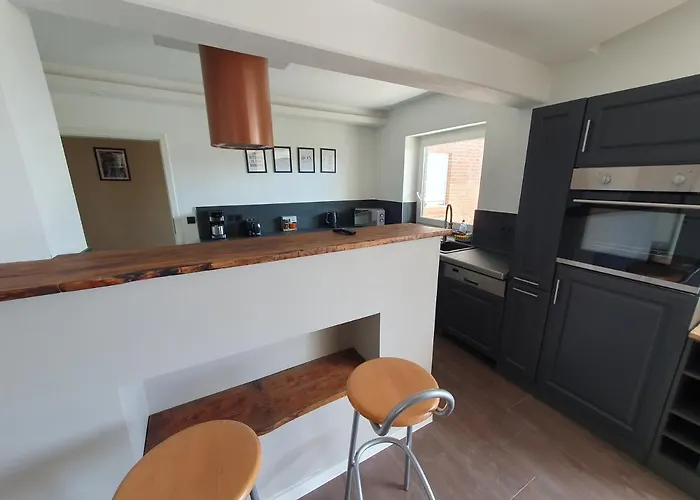 Apartment Neumuhler Hof: Spacious Family Retreat With Garden Terrace