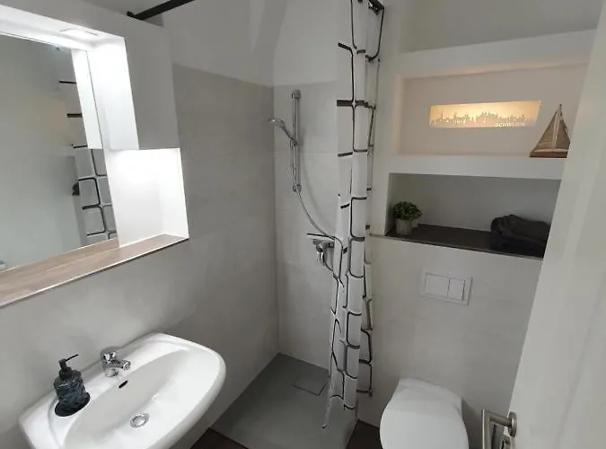 Neumuhler Hof: Spacious Family Retreat With Garden Terrace Apartment