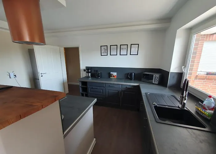 Neumuhler Hof: Spacious Family Retreat With Garden Terrace Apartment Schwerin (Mecklenburg-Vorpommern)