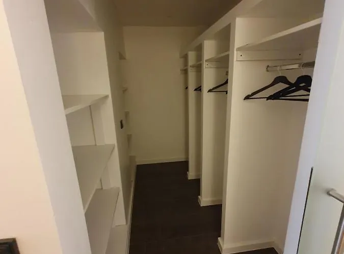 Neumuhler Hof: Spacious Family Retreat With Garden Terrace Apartment