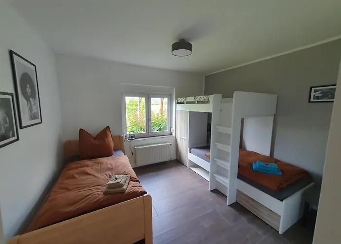 Neumuhler Hof: Spacious Family Retreat With Garden Terrace Apartment Schwerin (Mecklenburg-Vorpommern)