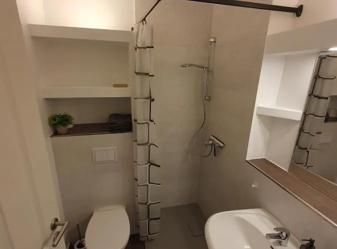 Apartment Neumuhler Hof: Spacious Family Retreat With Garden Terrace *