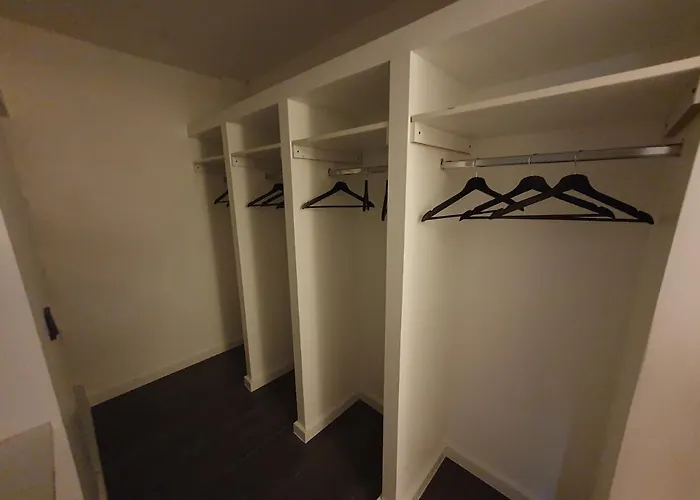 Apartment Neumuhler Hof: Spacious Family Retreat With Garden Terrace *