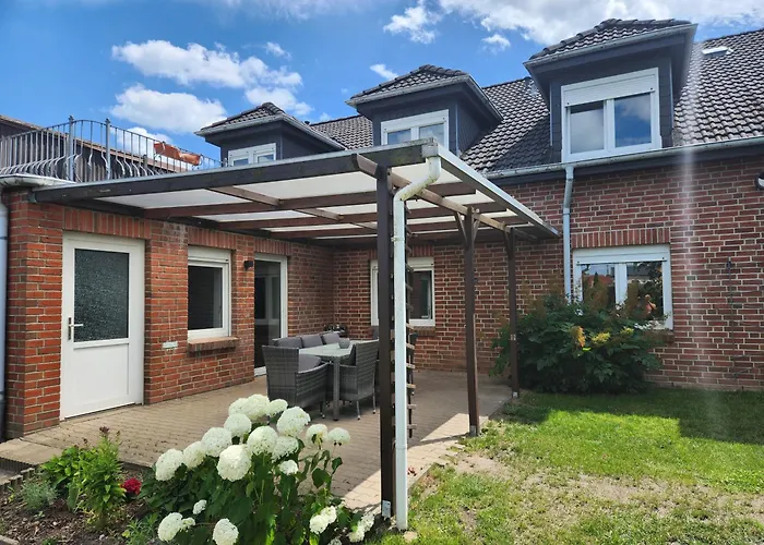 Neumuhler Hof: Spacious Family Retreat With Garden Terrace