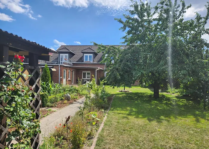 Neumuhler Hof: Spacious Family Retreat With Garden Terrace Apartment *